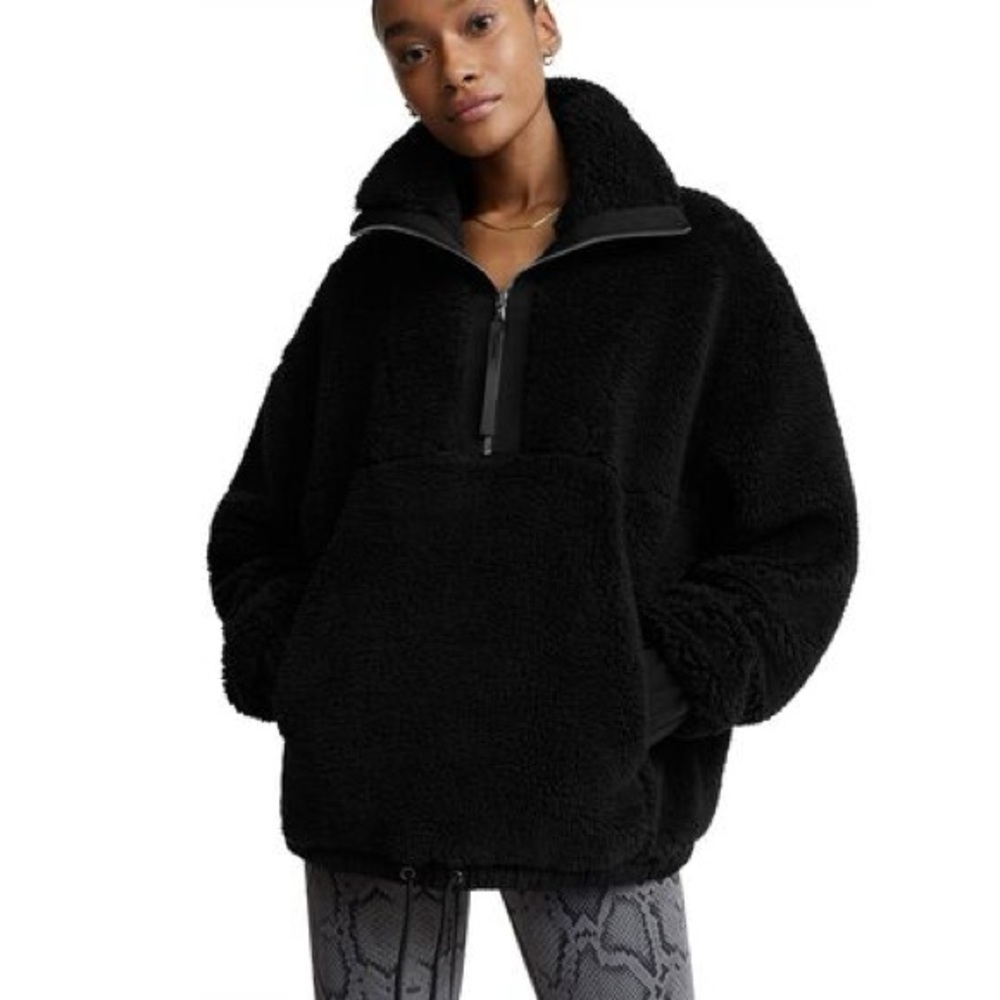 Varley Women's Appleton 
Black Sherpa 3/4 zip